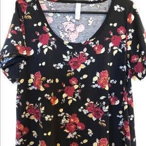 XL LulaRoe Classic T